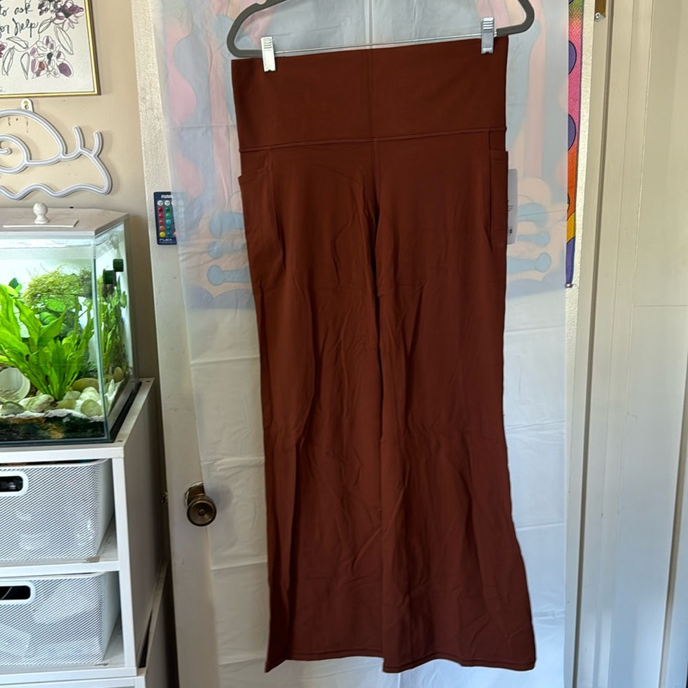Salutation stash flare pant